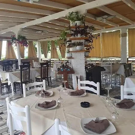 Hotel Dion Fati 3*
